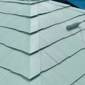 30坪の屋根塗装の相場は？塗料別の目安や費用の内訳も解説