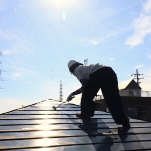 屋根リフォームの費用相場と安く依頼するポイントを解説