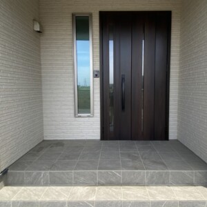 玄関リフォームの費用相場はいくら？施工事例や会社選びのポイントも